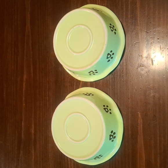 2 Dog Food dishes - Picture 8 of 8